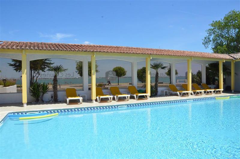 Hotel Et Spa Les Cleunes Oleron แซ็ง-โทรจง-เลส์-แบ็งส์ ภายนอก รูปภาพ