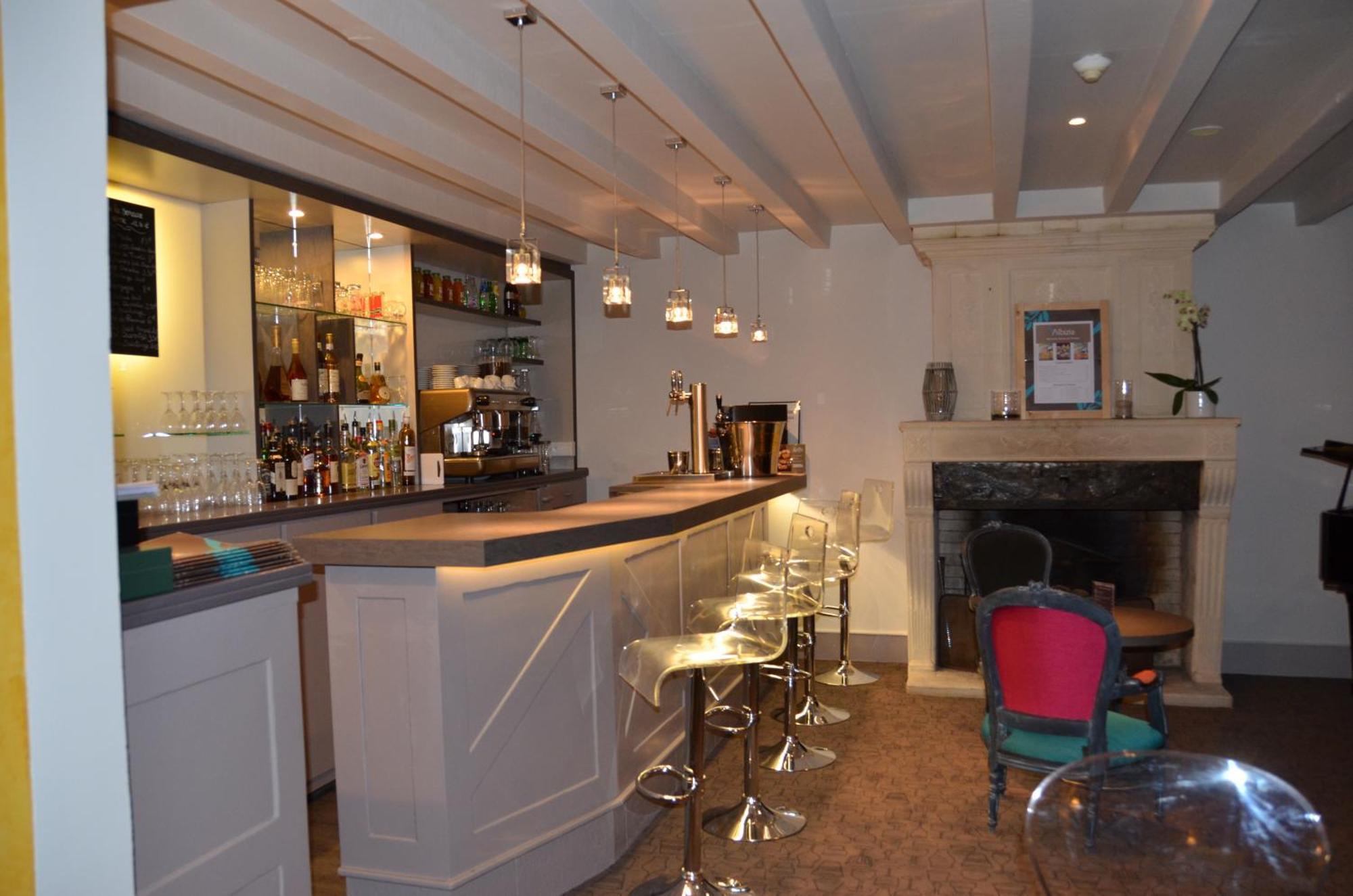 Hotel Et Spa Les Cleunes Oleron แซ็ง-โทรจง-เลส์-แบ็งส์ ภายนอก รูปภาพ