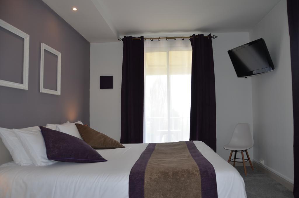 Hotel Et Spa Les Cleunes Oleron แซ็ง-โทรจง-เลส์-แบ็งส์ ภายนอก รูปภาพ