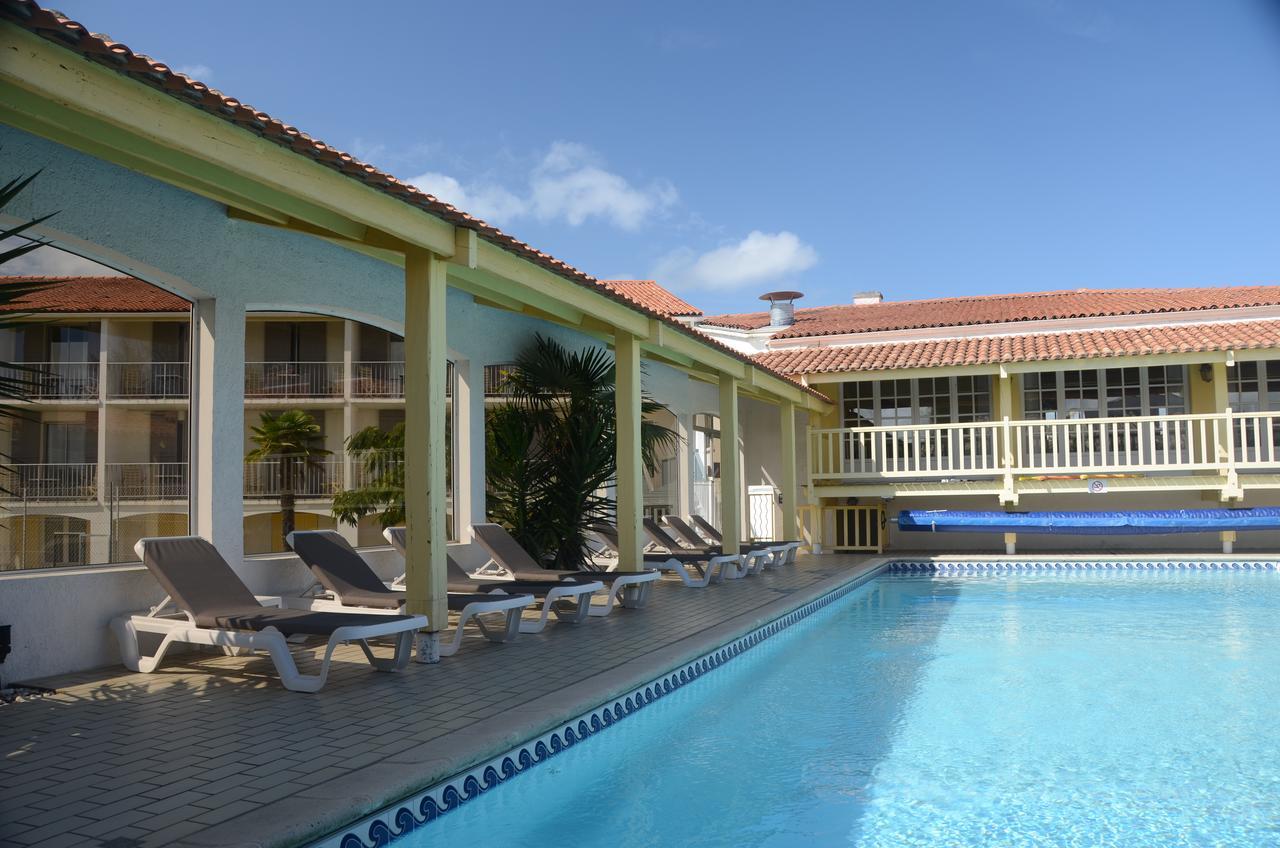 Hotel Et Spa Les Cleunes Oleron แซ็ง-โทรจง-เลส์-แบ็งส์ ภายนอก รูปภาพ