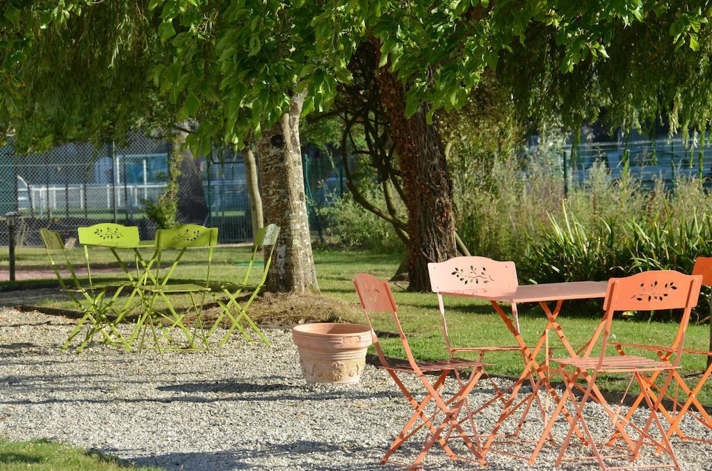 Hotel Et Spa Les Cleunes Oleron แซ็ง-โทรจง-เลส์-แบ็งส์ ภายนอก รูปภาพ