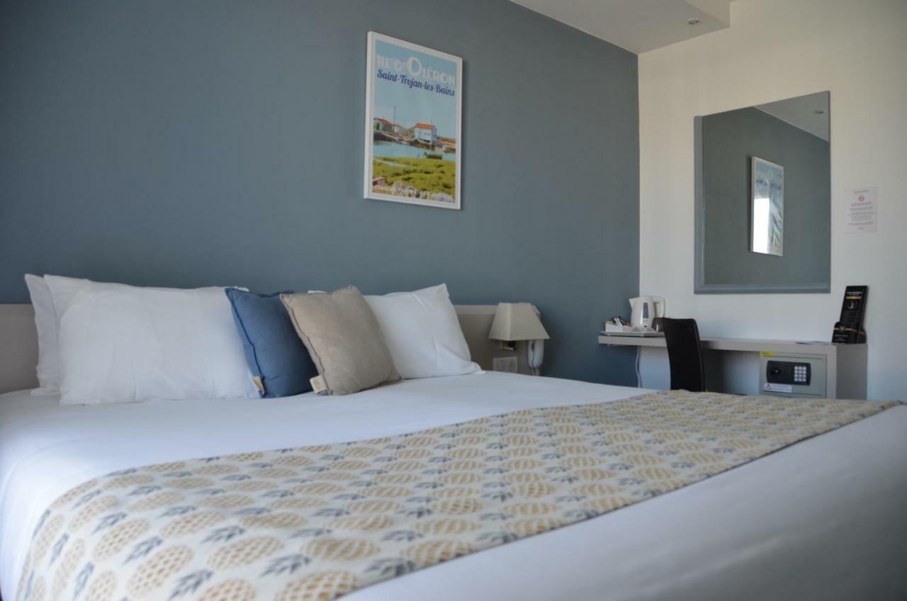 Hotel Et Spa Les Cleunes Oleron แซ็ง-โทรจง-เลส์-แบ็งส์ ภายนอก รูปภาพ